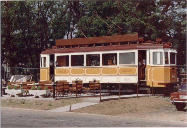 Söröző villamos KöKin